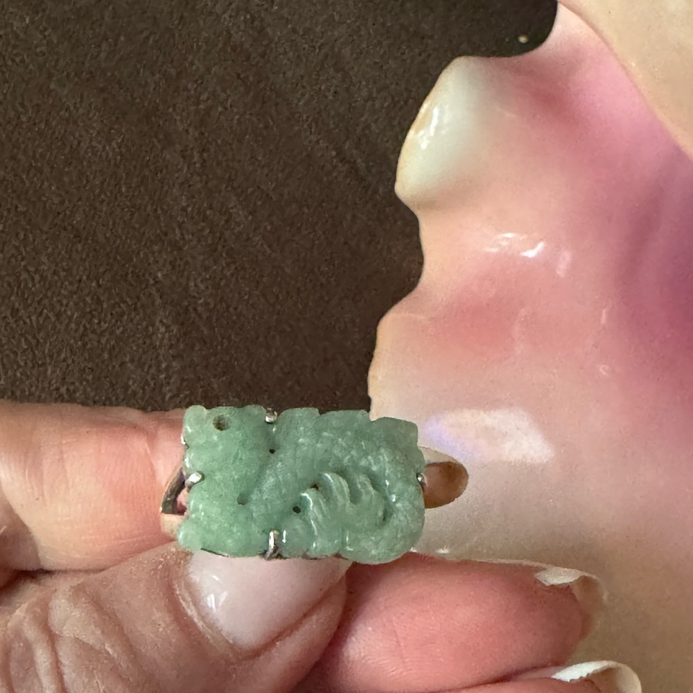 Elegant Vintage Sterling Silver and Jade Dragon Stone Ring Size 8 - Picture 4 of 8